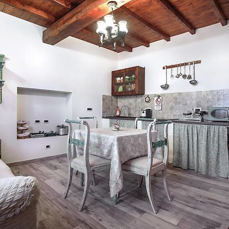 Il Castagno Bed & Breakfast Кастильоне дей Пеполи Екстериор снимка