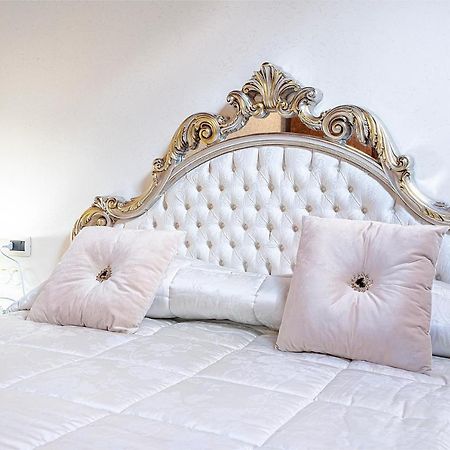 Il Castagno Bed & Breakfast Кастильоне дей Пеполи Екстериор снимка